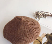 Load image into Gallery viewer, kids children Cool Wind Children Knitted Berets Winter and Autumn Curling Pumpkin Hat Painter's Cap Baby's Wool Cap