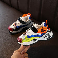 Load image into Gallery viewer, JUSTSL Children's Sports Shoes 2019 Autumn Kids Fashion Sneakers Newspaper Pattern Boys Girls Casual Student shoes