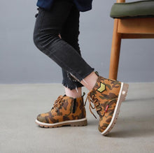Load image into Gallery viewer, Boys Girls boots children's School Shoes Kids